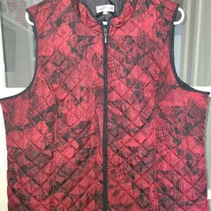 Northern Reflections Women's Red and Black Quilted Vest